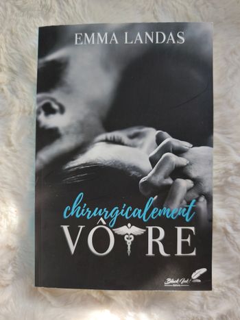 Chirurgicalement vôtre Emma Landas