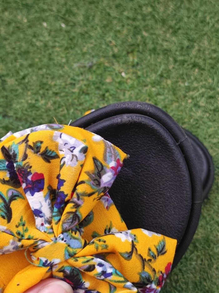 Sandales jaune - photo numéro 3