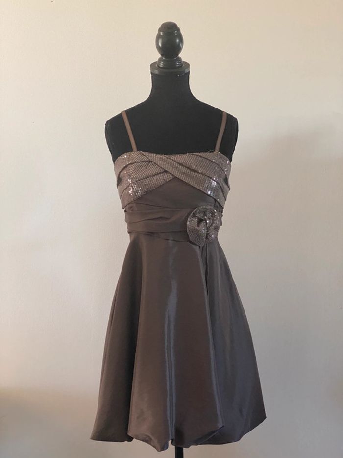Robe chic de soirée Made in Italy marron avec serquins taille S / M