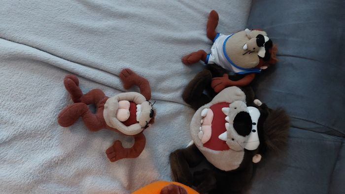 Lot de peluches taz - photo numéro 2