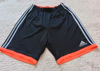 Short Adidas noir et orange taille S