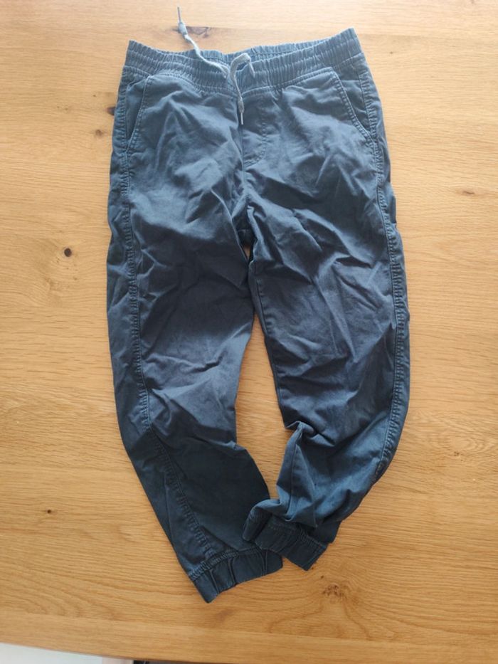 Pantalon style cargo