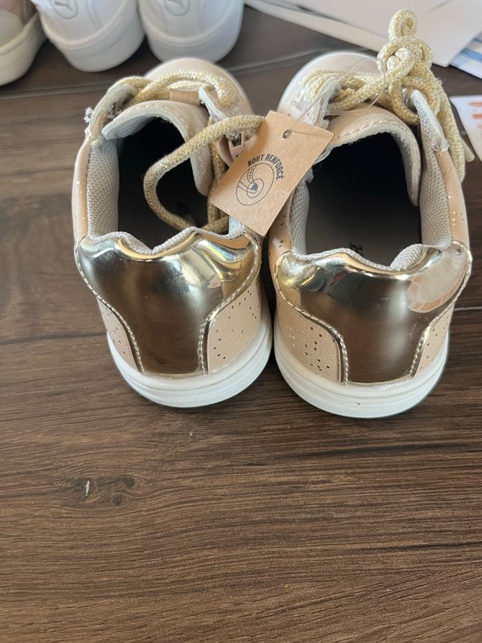 Chaussures fille neuves - photo numéro 2