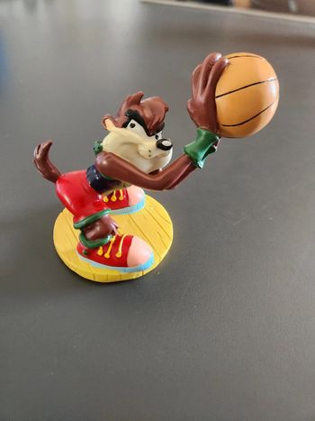 Figurine taz