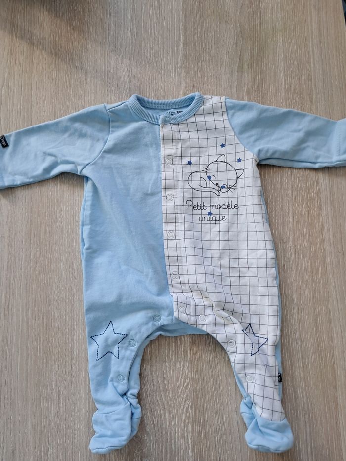 Lots de 7 pyjamas 1 mois