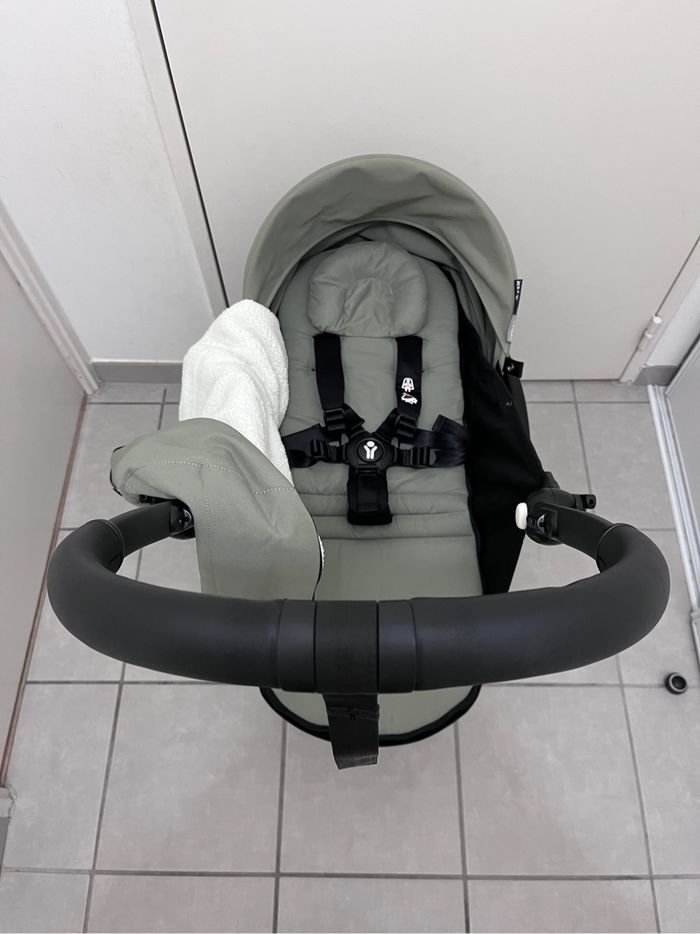 Poussette YOYO 2 avec packs 0+ et 6+ olive - photo numéro 2