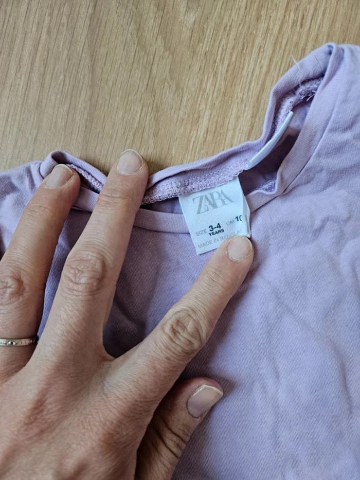 Tee shirt mauve Zara 3/4 ans - photo numéro 3