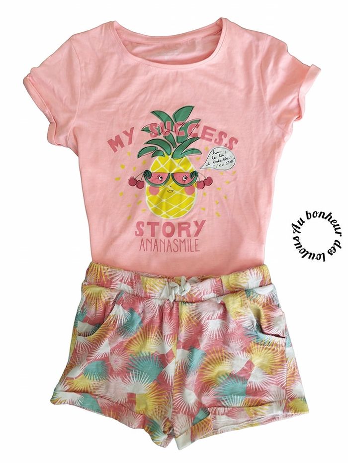 7-8 ans ensemble été teeshirt Kiabi (8 ans ) et short tape a l oeil (7 ans)