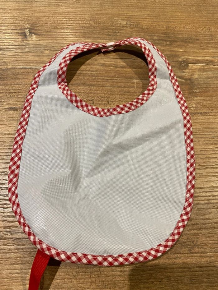 Bavoir avec attache sucette - photo numéro 4