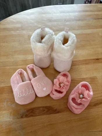 Lot chaussures bébé fille
