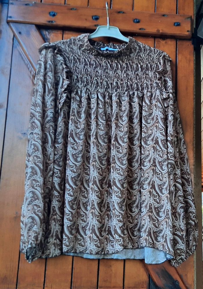 Blouse imprimée marron légère et transparente, taille 36
