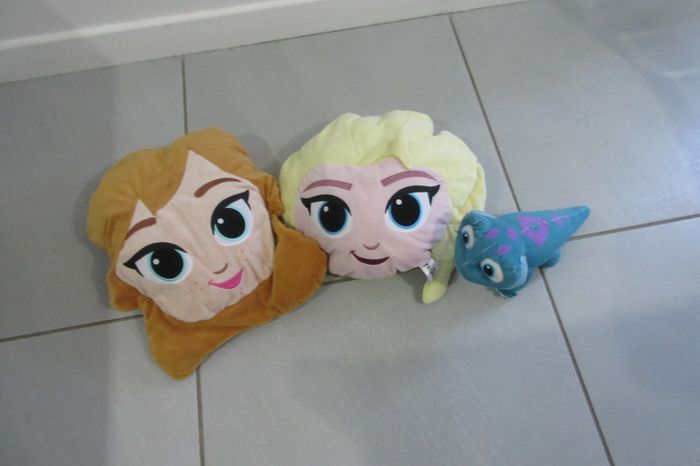 Peluches Reine des Neiges