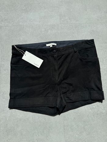 short ba&sh neuf avec etiquette