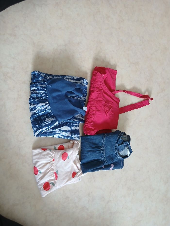Lot de 7 robes - photo numéro 2