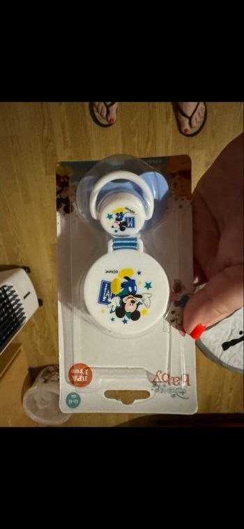 Tétines avec accroche tétine Disney 