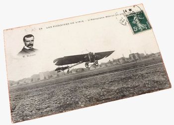 Carte postale ancienne Les Pionniers de l' Air L' Aéroplane Blériot en plein vol
