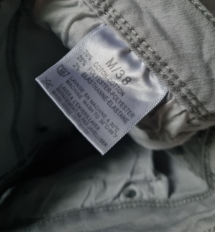 Jean gris taille 38 effet usé aux chevilles - photo numéro 5