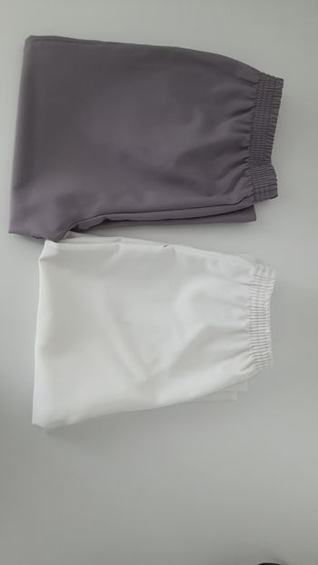 Lot pantacourt taille 44