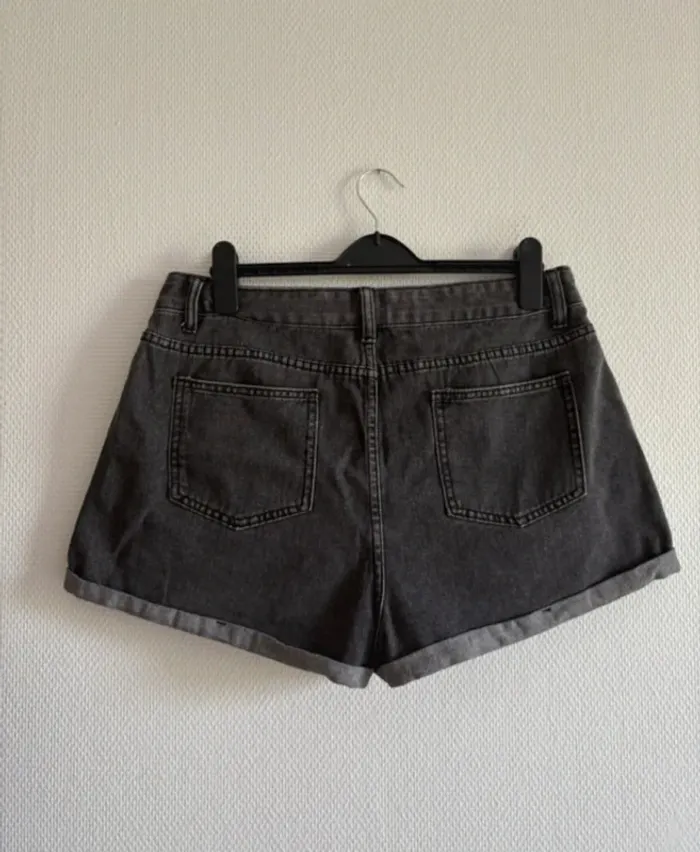 Short en jean - motif cerises 🍒 - photo numéro 4