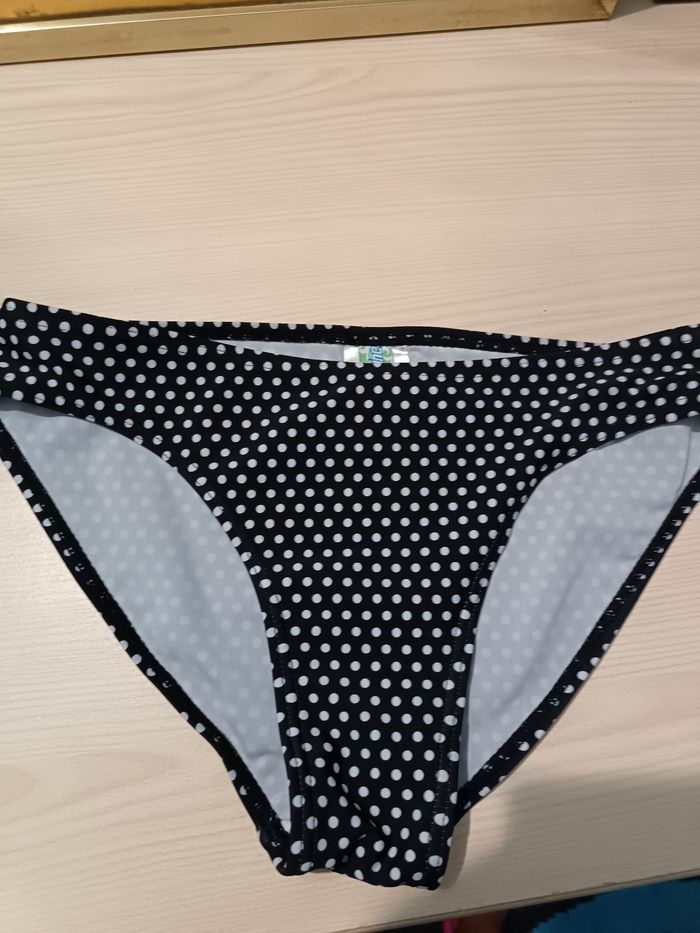 Bas maillot de bain + jupette - photo numéro 3