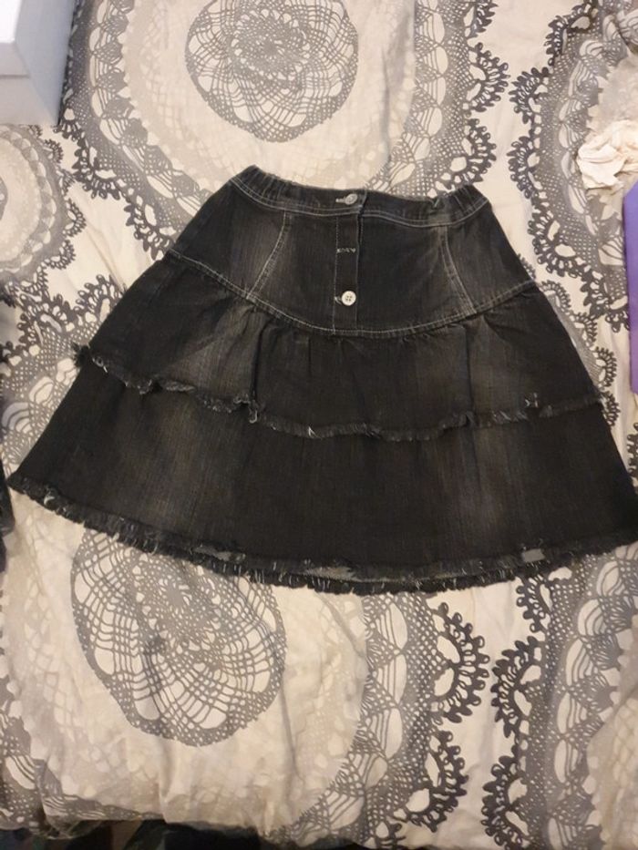 Jupe en jeans noire taille 10 ans
