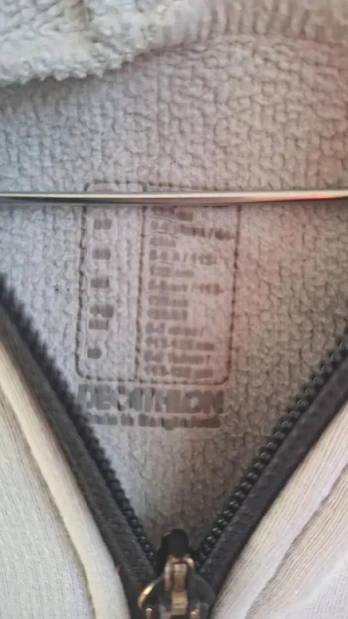 Sweat à capuche Decathlon – garçon 8 ans (128 cm) - photo numéro 4