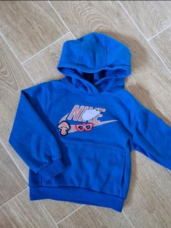 Sweat pull a capuche Nike enfant 4 ans