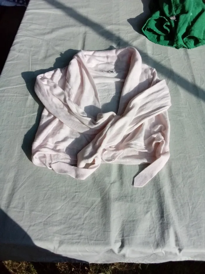 Gilet ouvert rose pâle 6 ans