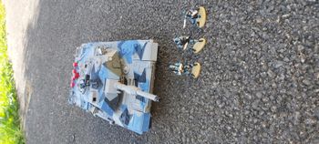 Char et 3 personnages