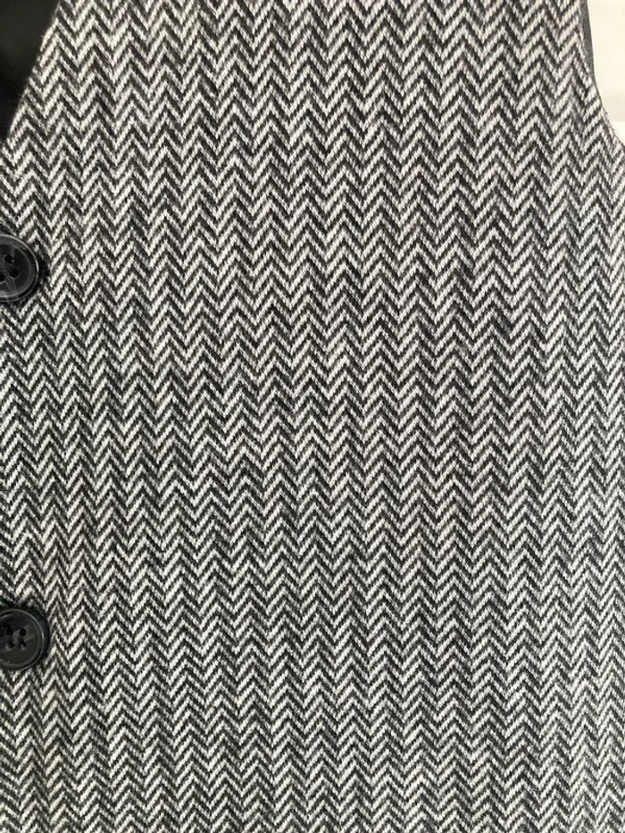 7 ans - chaussettes & Gilet sans manches idéal pour les occasions et/ou fêtes de fin d'année - photo numéro 2