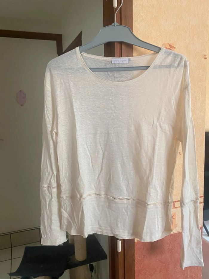 TEE shirt manche longue taille 38 marque version originale très bon etat