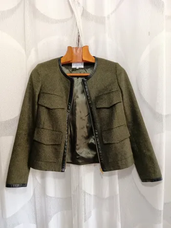 Claudie Pierlot "Veste courte en laine" t. 40