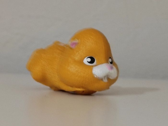 McDonald's figurine Zhu Zhu pet happy meal 2012 - photo numéro 2