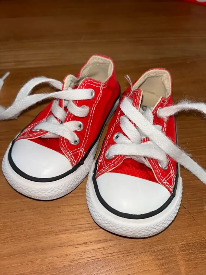 Converse rouge, taille 21 - photo numéro 2