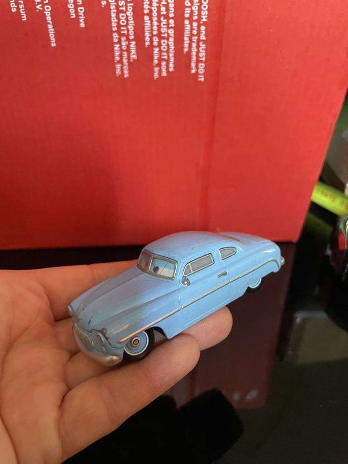 Voiture Cars Milton Calypeer Yeux Lenticulaire Disney Pixar - photo numéro 2