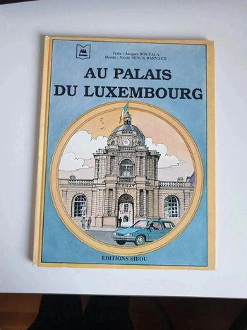 Très beau livre Au palais du Luxembourg