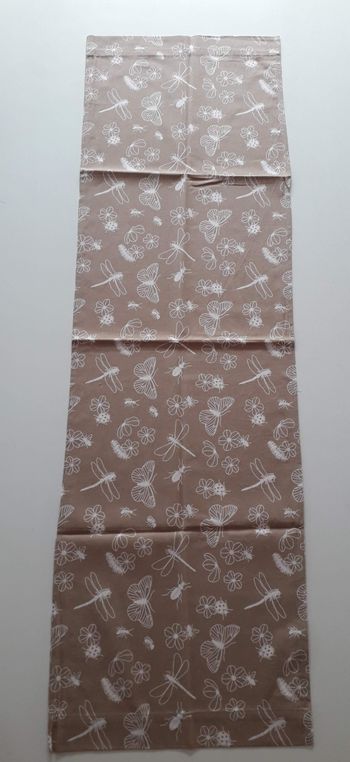 Chemin de table motifs papillons