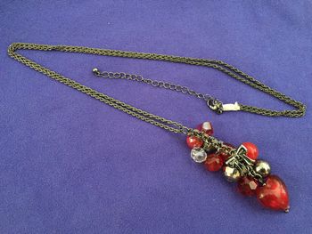 Sautoir pendentifs rouges