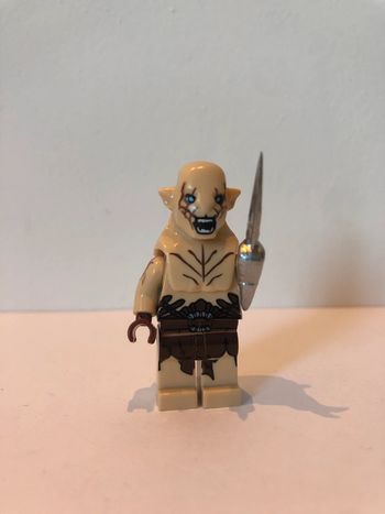 Figurine type lego Azog. le seigneur des anneaux/Hobbit