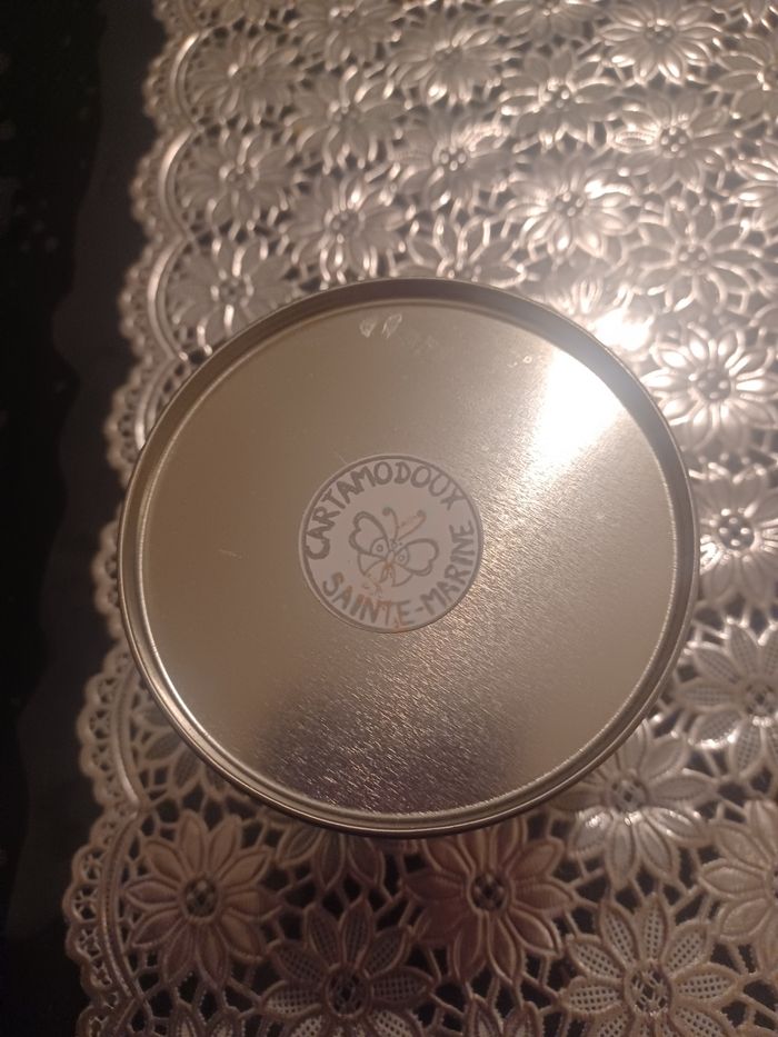 Tirelire en forme de conserve tresbon etat neuf - photo numéro 3