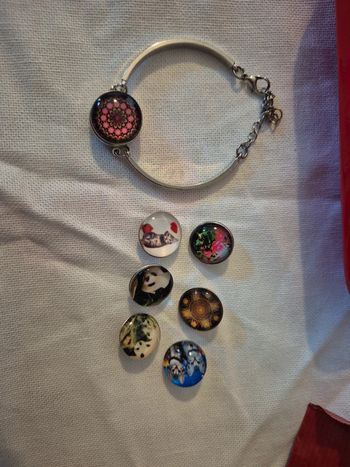 Bracelet à boutons pressions interchangeable