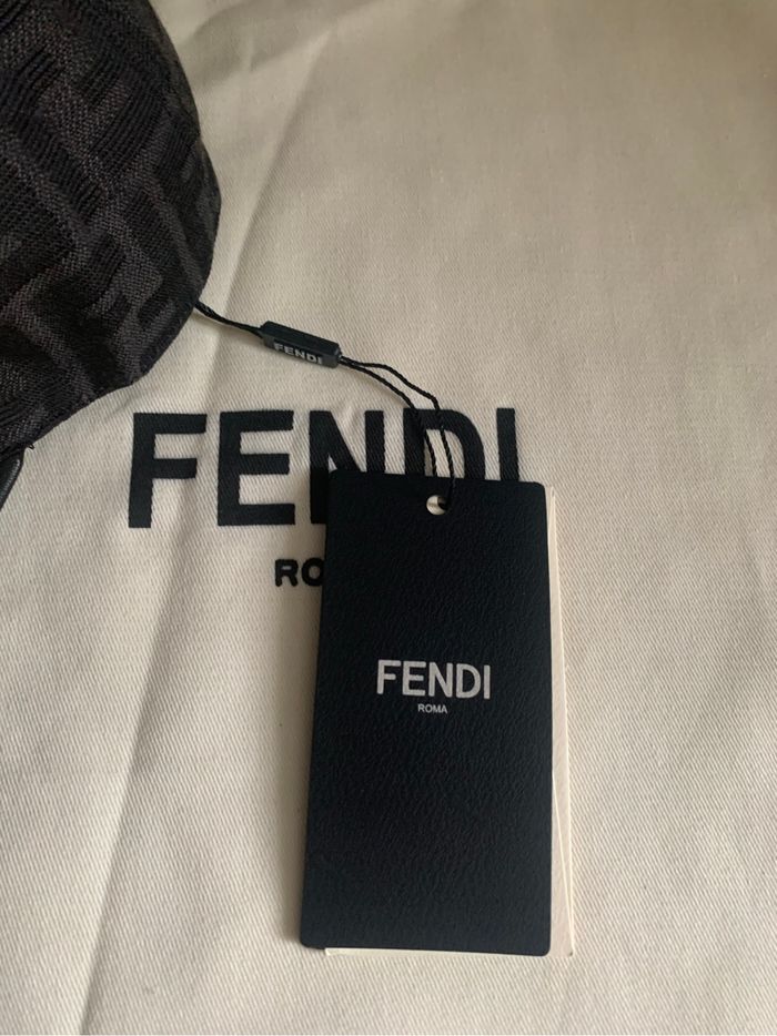 Casquette fendi - photo numéro 4