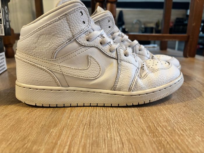 Nike Air Jordan 1 Mid – Blanc (US 6.5Y / EU 39) - photo numéro 4