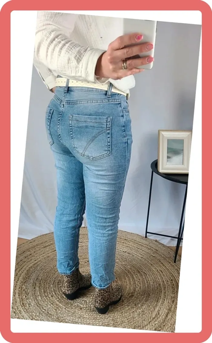 Jean avec boutons pierre 💎 - Taille 42 - Neuf - photo numéro 3