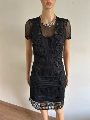 Robe noire avec dentelle et plumetis Morgan taille 36 jamais portée