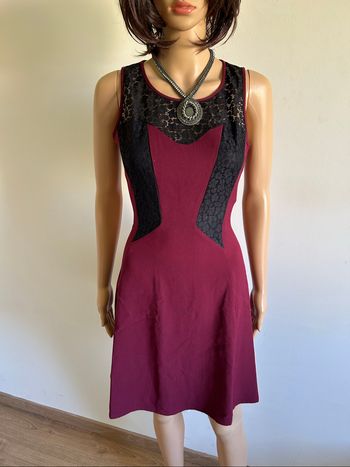 Robe bordeaux et noire sans manches Morgan taille 36 jamais portée