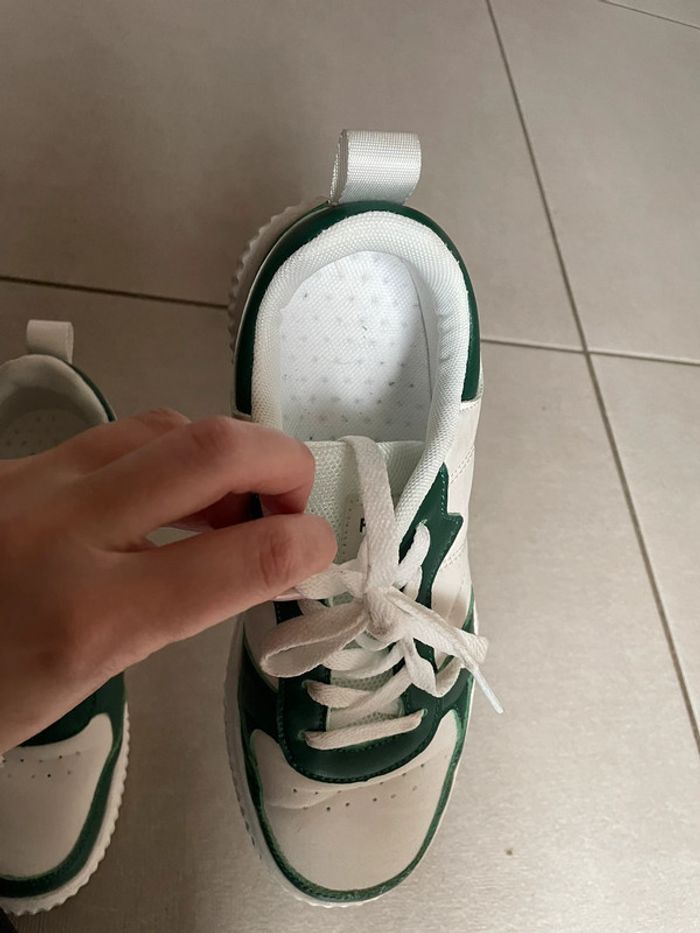 Basket vertes et blanches - photo numéro 3