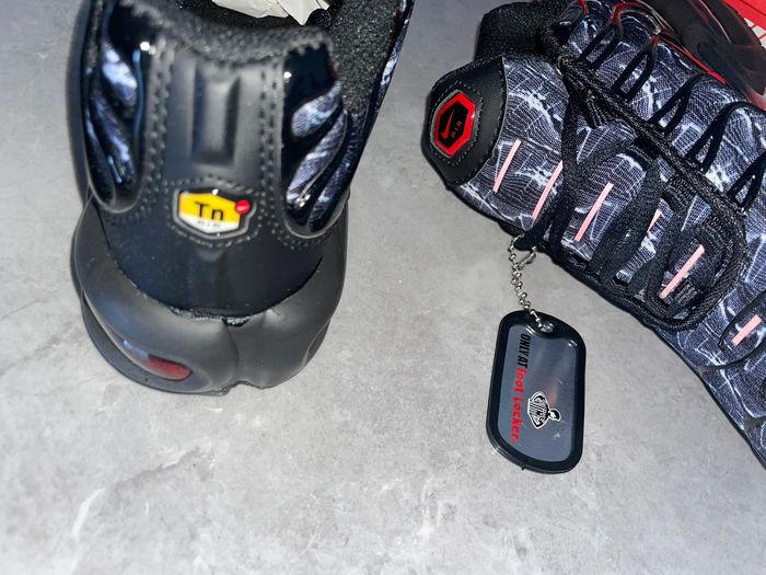 Nike TN Gris Rouge 39 - photo numéro 4