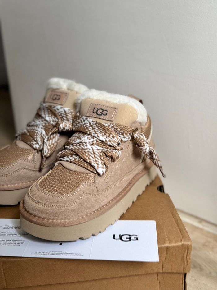 Ugg Lowmel beige - Taille 37 - photo numéro 4