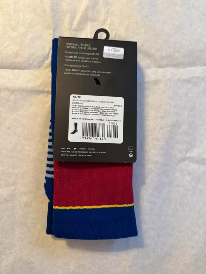 Chaussettes de foot Nike équipe FC Barcelone taille 31/ 35 authentique neuf - photo numéro 5